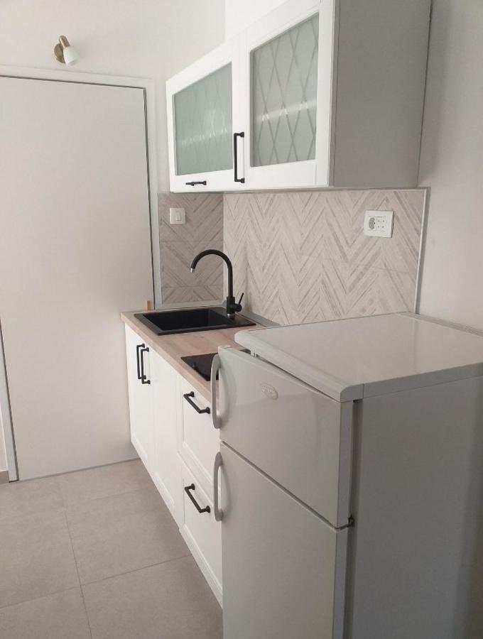 Apartmani Tina เยลซา ภายนอก รูปภาพ